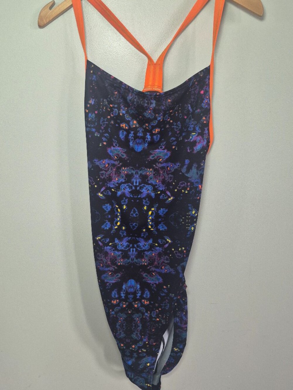 Arena Water Instinct Pink & Blue Tie Dye Pattern One Piece Swimsuit Size 32